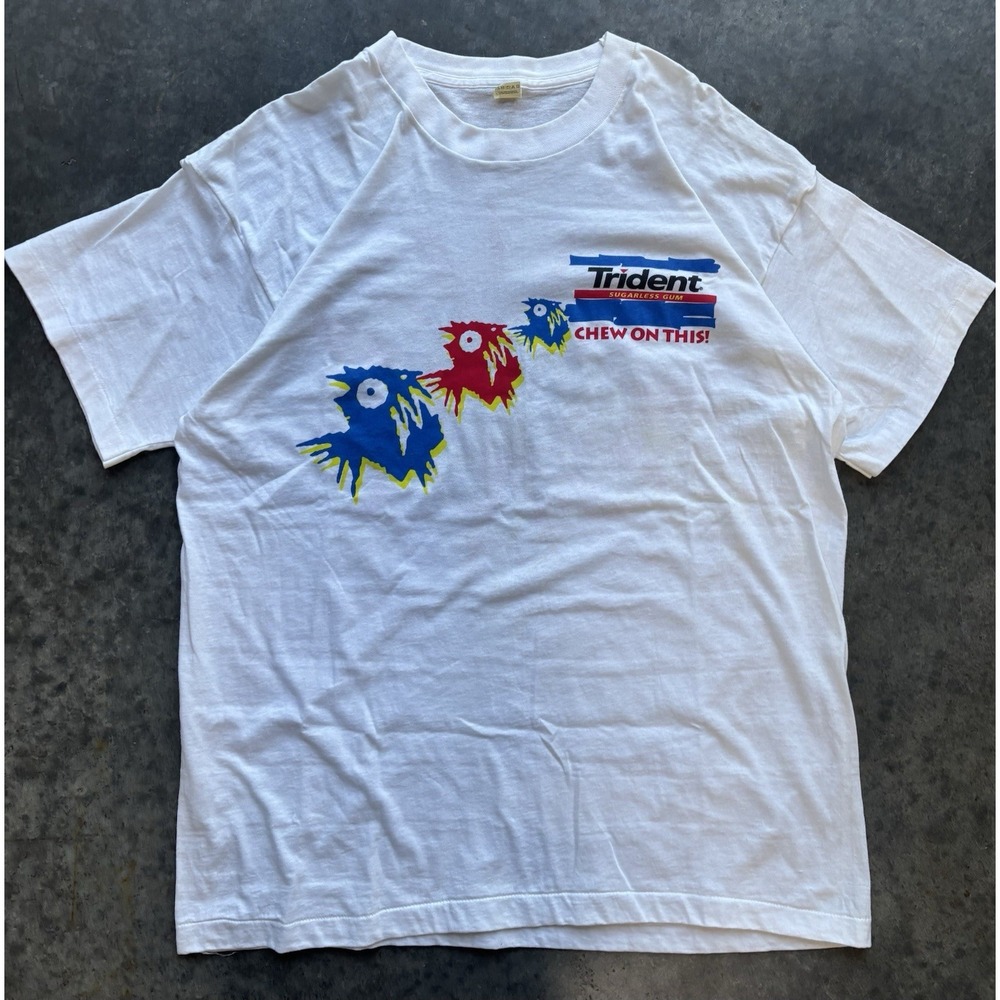 Vintage 90's MTV Beach Trident Sugarless Gum T-Shirt Piranha Single Stitch XL